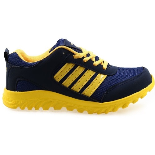 поставки ботинок спортивных