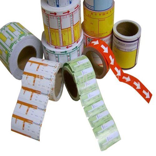 поставки этикеток самоклеящихся