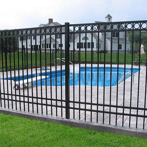 поставки металлических ограждений