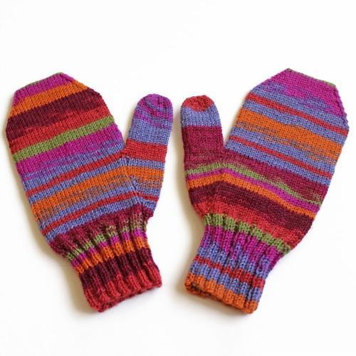 поставки Варежек женских